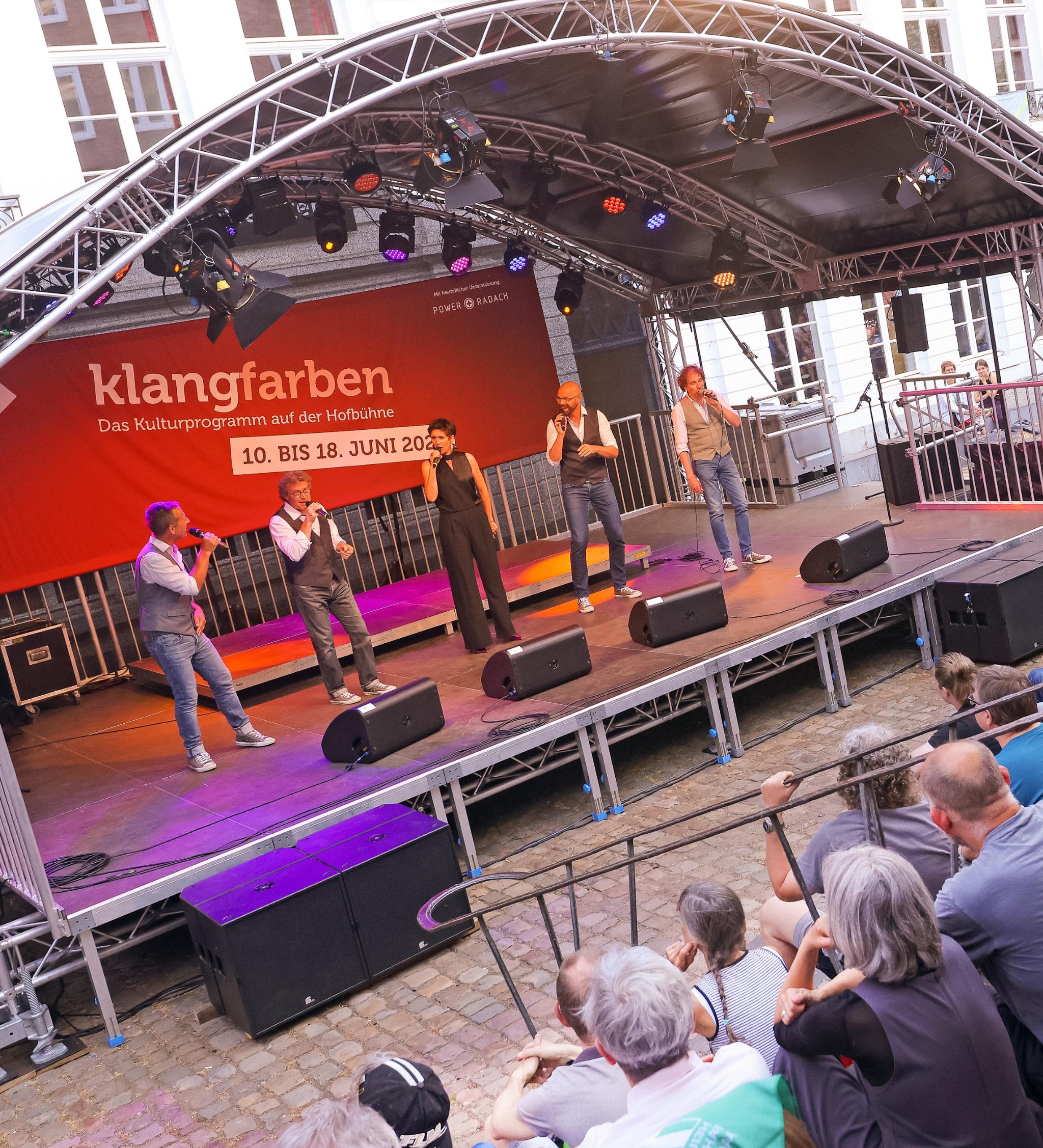 Heiligtumsfahrt 2023: Konzert 'fünflinge - pure vocals', Hofbühne