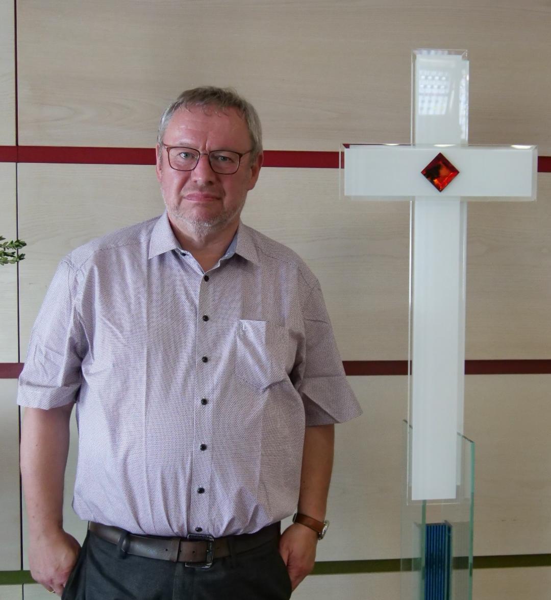 »Überall da, wo Krisen sind, wo es um Leben und Tod geht, ist Seelsorge wichtig, um die Menschen aufzufangen und zu begleiten.« Norbert Schall-Grootjans, Pastoralreferent und katholischer Gefängnisseelsorger.