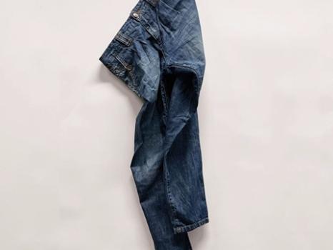 Eine Jeanshose